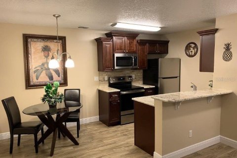 Condominio en alquiler en Lake Mary, Florida, 1 dormitorio, 60.2 m2 № 2167488 - foto 5