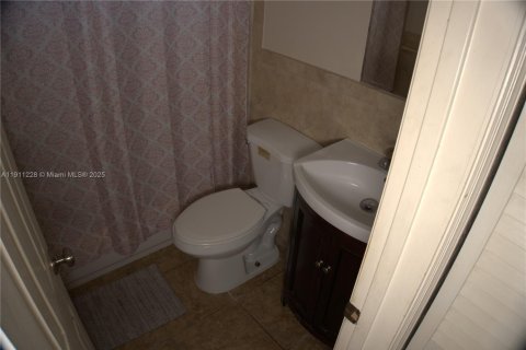 Villa ou maison à vendre à Miami Gardens, Floride: 3 chambres, 92.81 m2 № 1967665 - photo 22