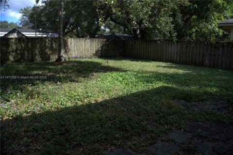 Villa ou maison à vendre à Miami Gardens, Floride: 3 chambres, 92.81 m2 № 1967665 - photo 5