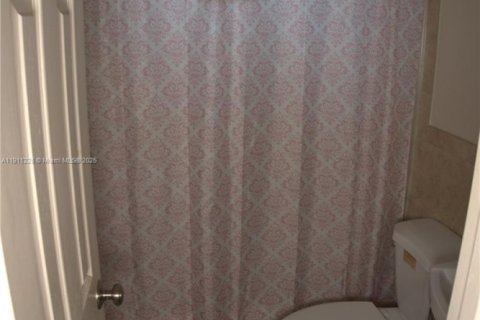 Villa ou maison à vendre à Miami Gardens, Floride: 3 chambres, 92.81 m2 № 1967665 - photo 21