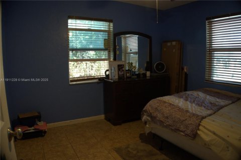 Villa ou maison à vendre à Miami Gardens, Floride: 3 chambres, 92.81 m2 № 1967665 - photo 17