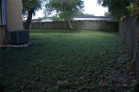 Villa ou maison à vendre à Miami Gardens, Floride: 3 chambres, 92.81 m2 № 1967665 - photo 7