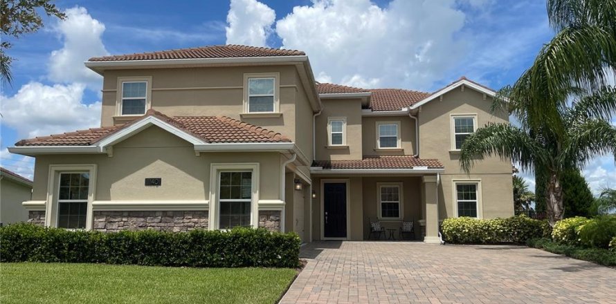 House in Davenport, Florida 5 bedrooms, 344.76 sq.m. № 1854365