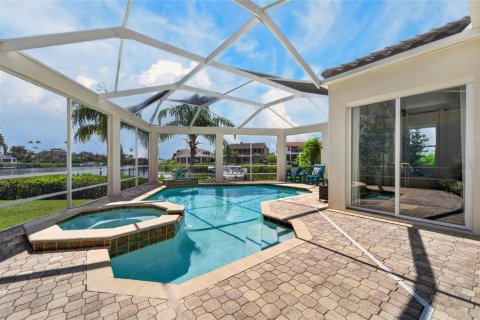 Casa en venta en Apollo Beach, Florida, 4 dormitorios, 357.02 m2 № 2227600 - foto 4