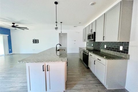 House in Newberry, Florida 3 bedrooms, 173.54 sq.m. № 1836918 - photo 6