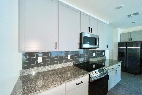 House in Newberry, Florida 3 bedrooms, 173.54 sq.m. № 1836918 - photo 5
