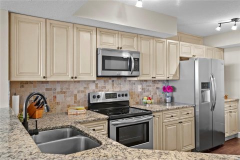 Copropriété à vendre à Saint Petersburg, Floride: 3 chambres, 116.59 m2 № 2398888 - photo 17