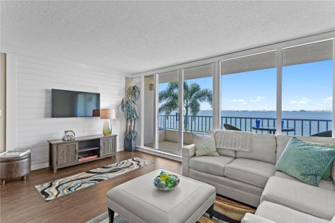 Copropriété à vendre à Saint Petersburg, Floride: 3 chambres, 116.59 m2 № 2398888 - photo 8
