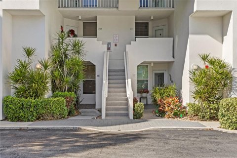 Condo à Saint Petersburg, Floride, 3 chambres  № 2398888