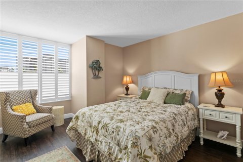 Copropriété à vendre à Saint Petersburg, Floride: 3 chambres, 116.59 m2 № 2398888 - photo 24