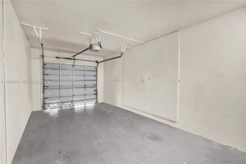 Copropriété à louer à Hollywood, Floride: 2 chambres, 115.01 m2 № 2089535 - photo 18