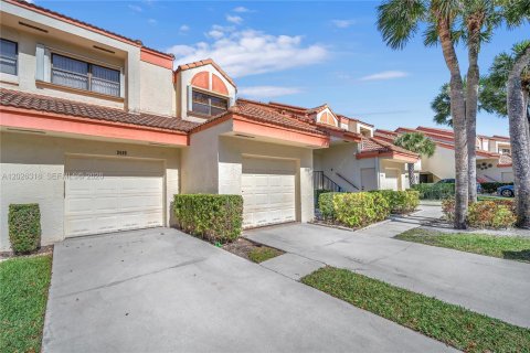 Condo à Hollywood, Floride, 2 chambres  № 2089535