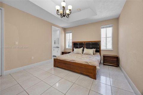 House in Palmetto Bay, Florida 4 bedrooms, 172.43 sq.m. № 2058254 - photo 24
