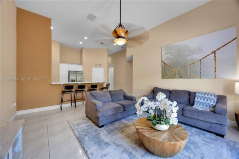 House in Palmetto Bay, Florida 4 bedrooms, 172.43 sq.m. № 2058254 - photo 10