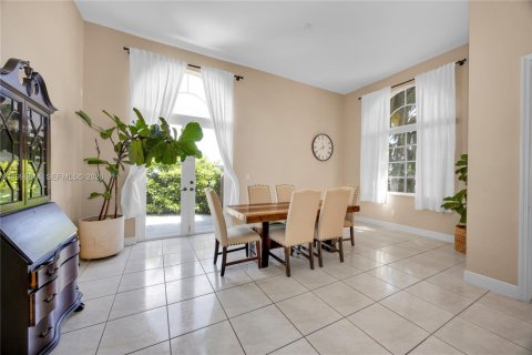 House in Palmetto Bay, Florida 4 bedrooms, 172.43 sq.m. № 2058254 - photo 5