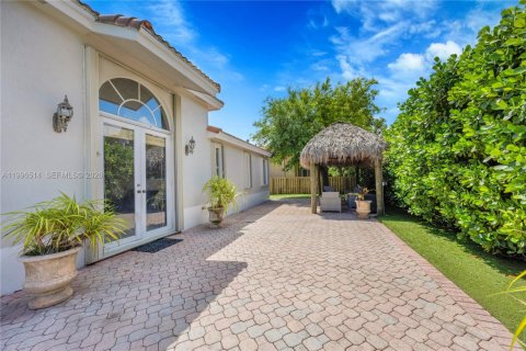 House in Palmetto Bay, Florida 4 bedrooms, 172.43 sq.m. № 2058254 - photo 14