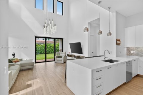 Купить виллу или дом в Холливуд, Флорида 3 спальни, 241.73м2, № 2050569 - фото 11