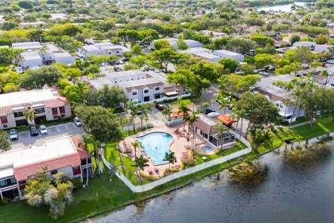 Adosado en venta en Pembroke Pines, Florida, 2 dormitorios, 94.48 m2 № 1776239 - foto 30
