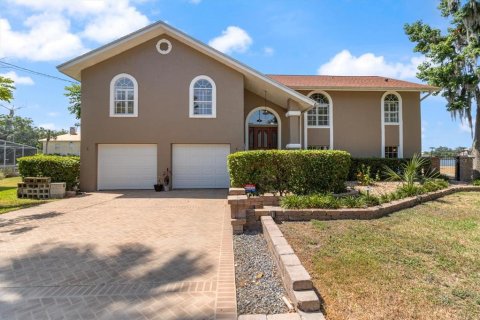 House in Crystal River, Florida 4 bedrooms, 264.59 sq.m. № 1197126 - photo 9