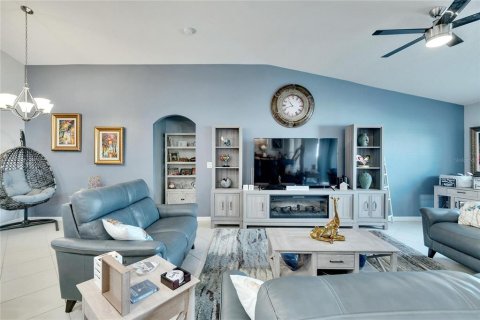 Villa ou maison à vendre à Riverview, Floride: 4 chambres, 187.85 m2 № 2212840 - photo 5