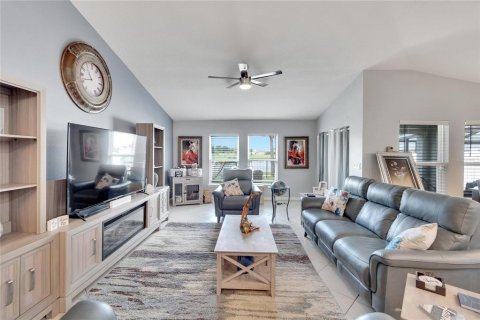 Villa ou maison à vendre à Riverview, Floride: 4 chambres, 187.85 m2 № 2212840 - photo 6