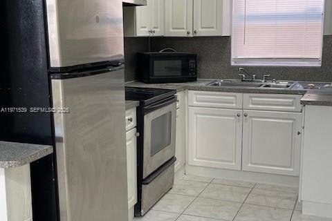 Купить кондоминиум в Майами, Флорида 2 спальни, 74.32м2, № 2032369 - фото 5