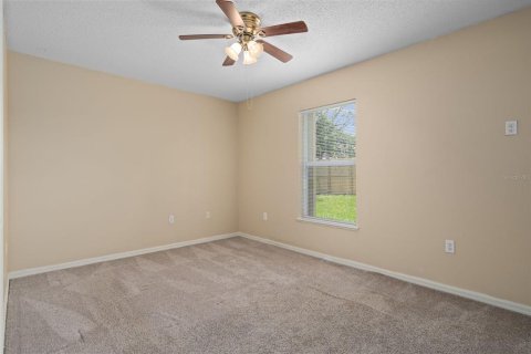 Villa ou maison à louer à Spring Hill, Floride: 4 chambres, 162.39 m2 № 2384227 - photo 19