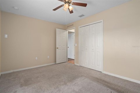 Villa ou maison à louer à Spring Hill, Floride: 4 chambres, 162.39 m2 № 2384227 - photo 17
