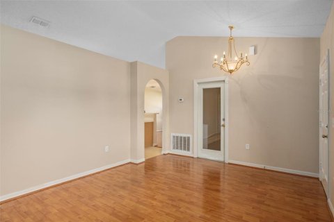 Villa ou maison à louer à Spring Hill, Floride: 4 chambres, 162.39 m2 № 2384227 - photo 13