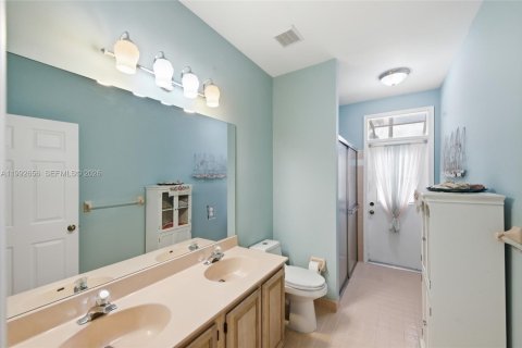 Купить виллу или дом в Уэстон, Флорида 5 спален, 288.46м2, № 2067616 - фото 24