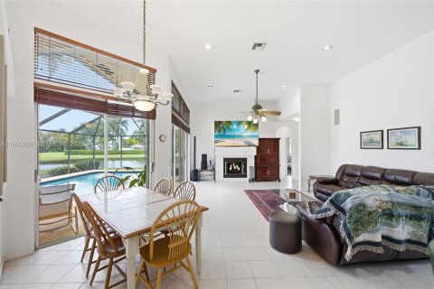 Купить виллу или дом в Уэстон, Флорида 5 спален, 288.46м2, № 2067616 - фото 13