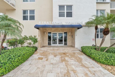 Condo in Hollywood, Florida, 2 bedrooms  № 2085522