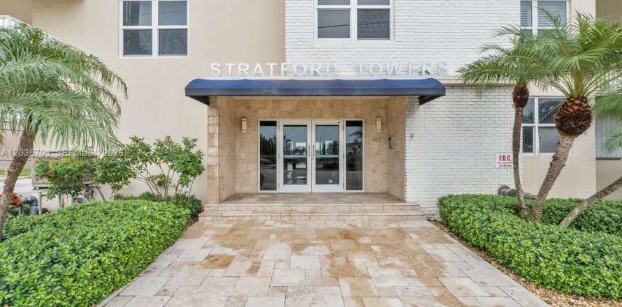 Condo in Hollywood, Florida, 2 bedrooms  № 2085522