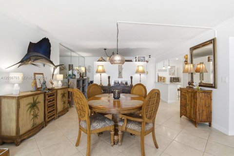 Condo in Hollywood, Florida, 2 bedrooms  № 2085522 - photo 9