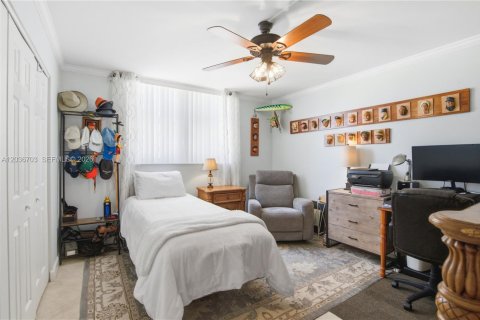 Condo in Hollywood, Florida, 2 bedrooms  № 2085522 - photo 23