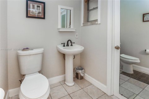 Купить виллу или дом в Холливуд, Флорида 2 спальни, 170.57м2, № 2005295 - фото 23