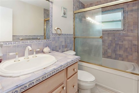 Купить виллу или дом в Холливуд, Флорида 2 спальни, 170.57м2, № 2005295 - фото 26