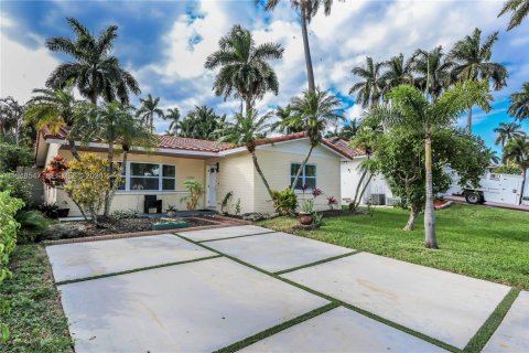 Дом в Холливуд, Флорида 2 спальни, 170.57м2 № 2005295