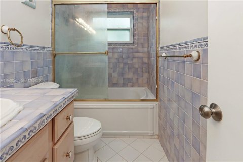 Купить виллу или дом в Холливуд, Флорида 2 спальни, 170.57м2, № 2005295 - фото 27