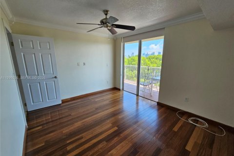 Condo in Miami, Florida, 2 bedrooms № 2256097 - photo 15