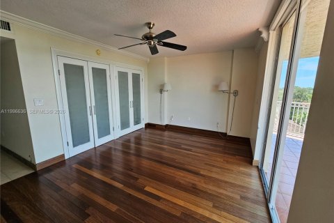 Condo in Miami, Florida, 2 bedrooms № 2256097 - photo 21