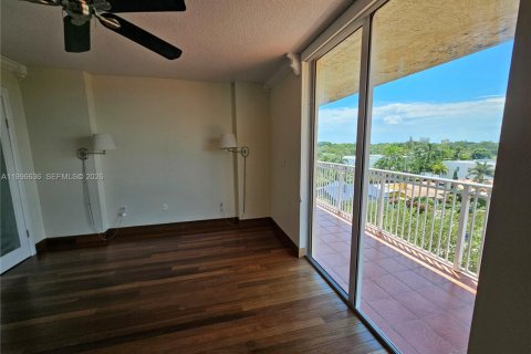 Condo in Miami, Florida, 2 bedrooms № 2256097 - photo 20