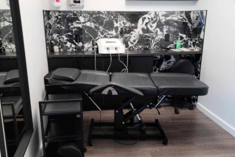 Commercial property in Miami Lakes, Florida № 1182176