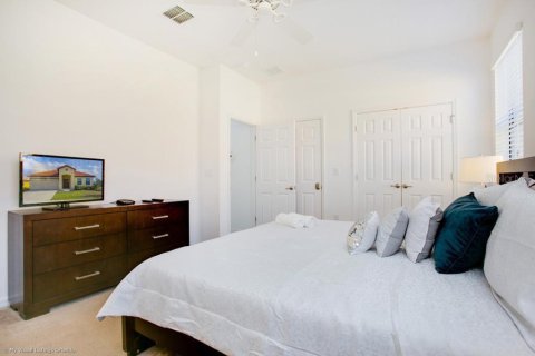 House in Davenport, Florida 4 bedrooms, 179.95 sq.m. № 1852703 - photo 13