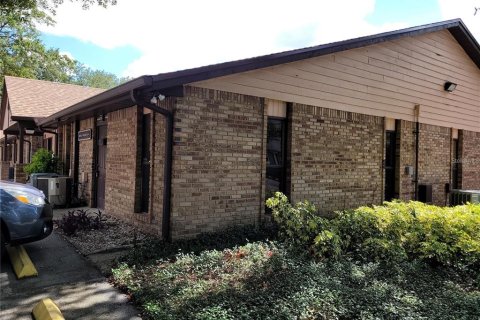 Propiedad comercial en alquiler en Altamonte Springs, Florida, 48.31 m2 № 1677489 - foto 1