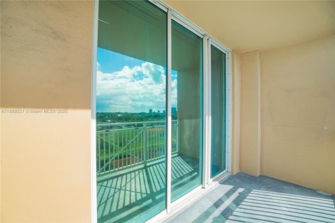 Купить кондоминиум в Майами, Флорида 2 спальни, 99.59м2, № 1748479 - фото 29