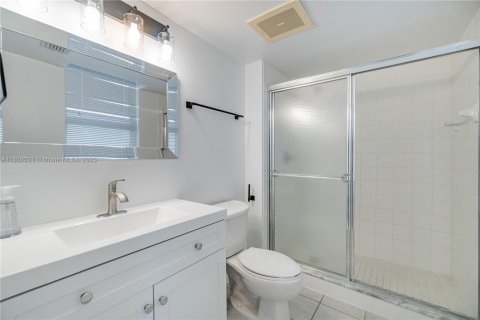 Купить кондоминиум в Майами, Флорида 2 спальни, 99.59м2, № 1748479 - фото 18