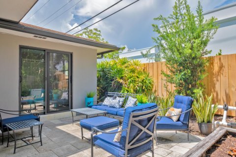 Casa en alquiler en West Palm Beach, Florida, 4 dormitorios, 173.63 m2 № 1175279 - foto 1