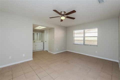 Casa en alquiler en Seffner, Florida, 4 dormitorios, 179.95 m2 № 1877018 - foto 8
