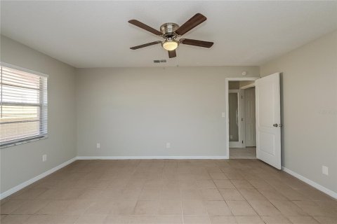 Casa en alquiler en Seffner, Florida, 4 dormitorios, 179.95 m2 № 1877018 - foto 9